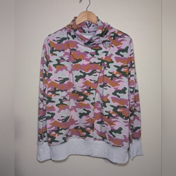 Cowl Neck Camo Pullover Pink Green‎ Casual Comfy Lounge Sweatshirt - Picture 1 of 8
